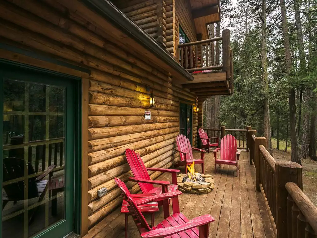 Gather 'round the firepit on cool, Gold Country evenings Gather 'round the firepit on cool, Gold Country evenings - Gold Creek Cabin - Volcano