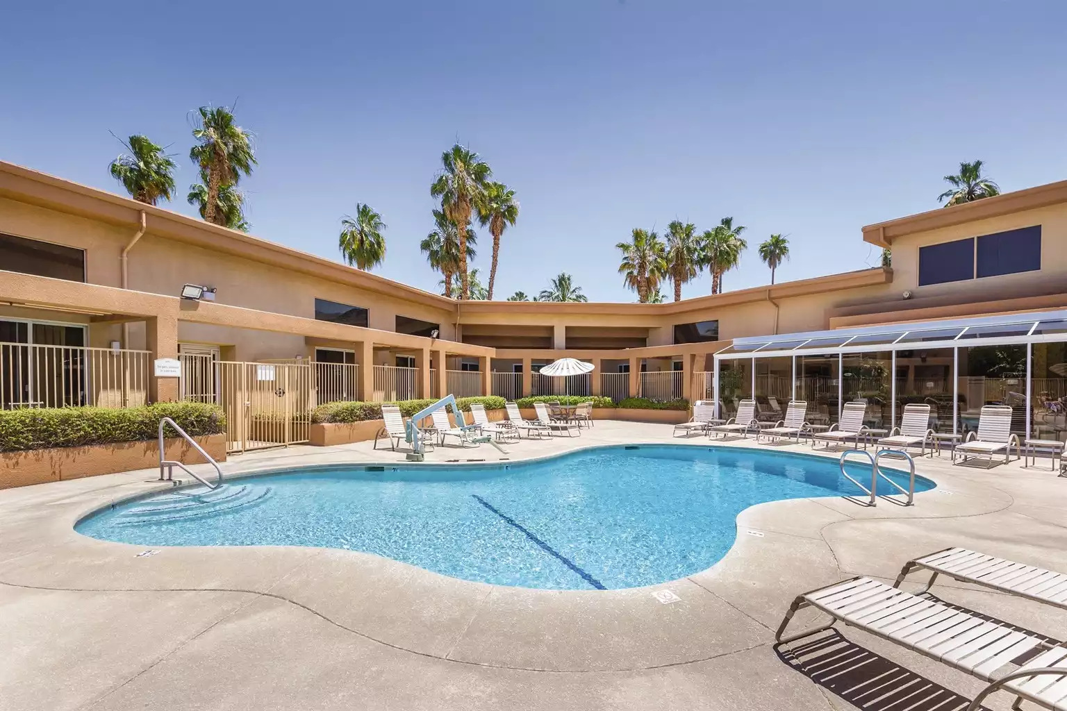 Pool & Hot Tub Pool & Hot Tub - Plaza Resort and Spa 1bdr - Palm Springs