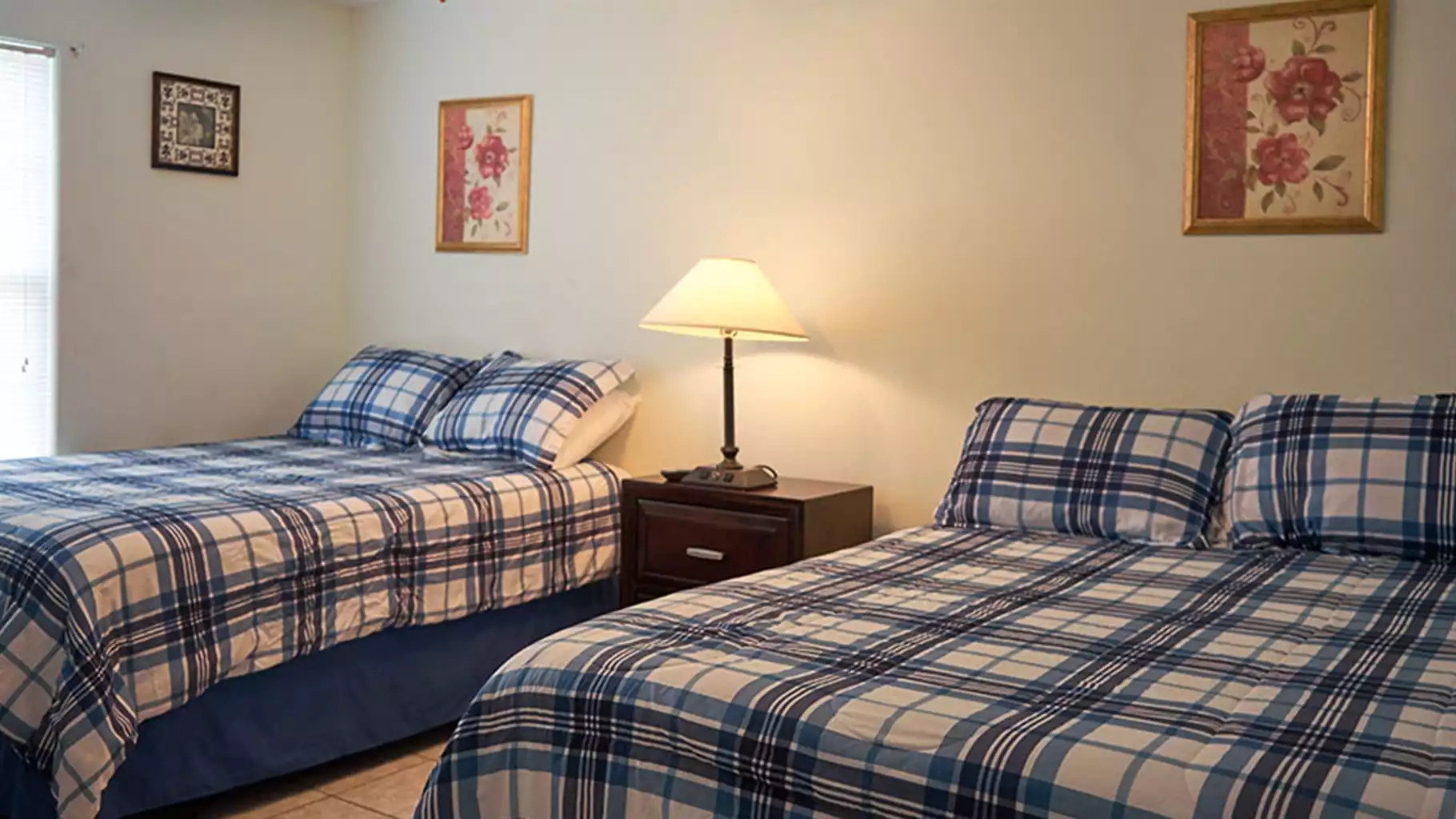 Two Queen size beds in Bedroom #2 Two Queen size beds in Bedroom #2 - Casa Caracol B - South Padre Island