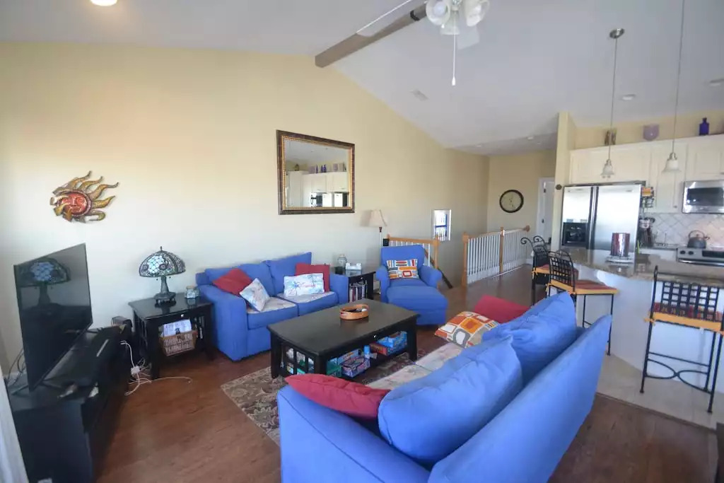 Living Room Living Room - PharmaSea - Surf City