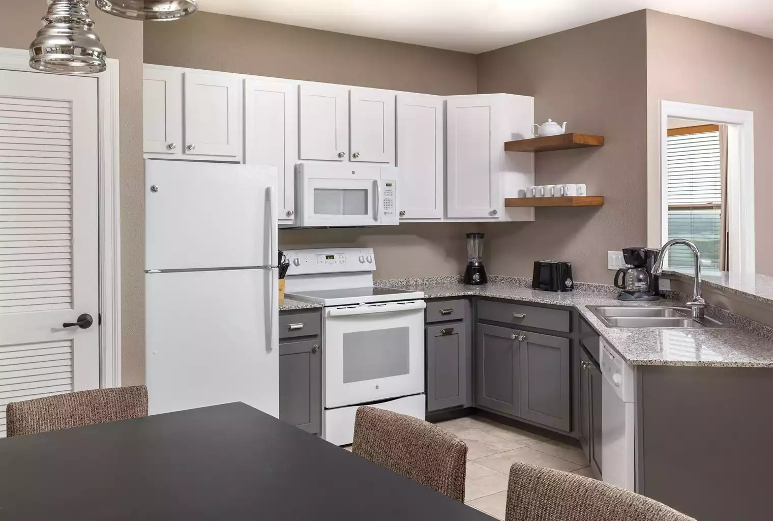 Kitchen Kitchen - Marble Falls Resort 2bdr - Marble Falls