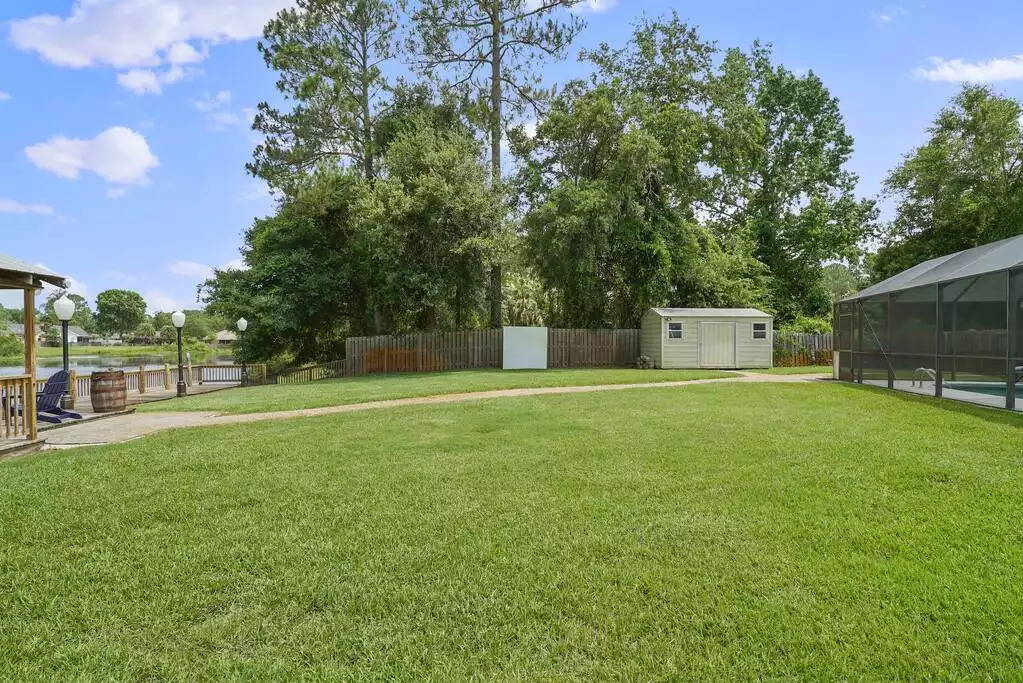 Backyard to enjoy on your Florida vacation. Backyard to enjoy on your Florida vacation. - Heated Saltwater Pool*Harry Potter*Fire Pit*BBQ*EV - St. Augustine