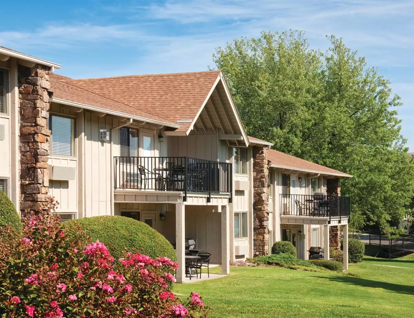 Grand Lake Exterior View Grand Lake Exterior View - Grand Lake Resort 3bdr Unit - Afton