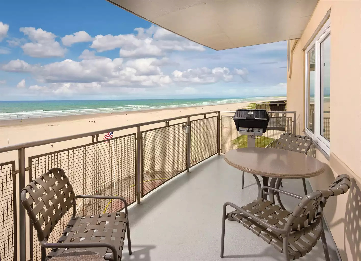 Balcony w/ Sea View Balcony w/ Sea View - Seaside Resort 2bdr Queen - Seaside