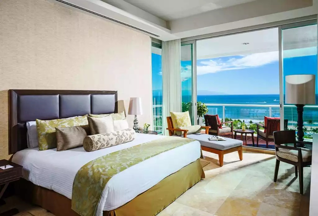 Bedroom with king bed Bedroom with king bed - Grand Luxxe 2 bed Villa unit - Nuevo Vallarta