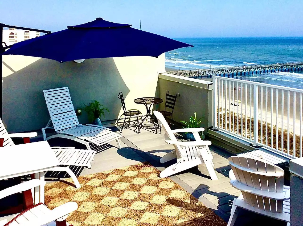PENTHOUSE OCEANFRONT RETREAT ROOFTOP TERRACE KING Ensuite ZP2 - North Myrtle Beach PENTHOUSE OCEANFRONT RETREAT ROOFTOP TERRACE KING Ensuite ZP2 - North Myrtle Beach
