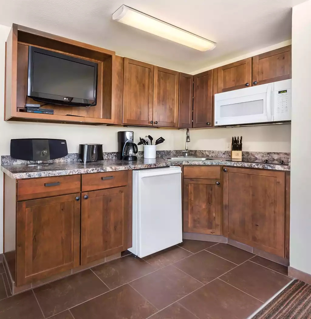 Kitchen Kitchen - Estes Park Resort Studio - Estes Park