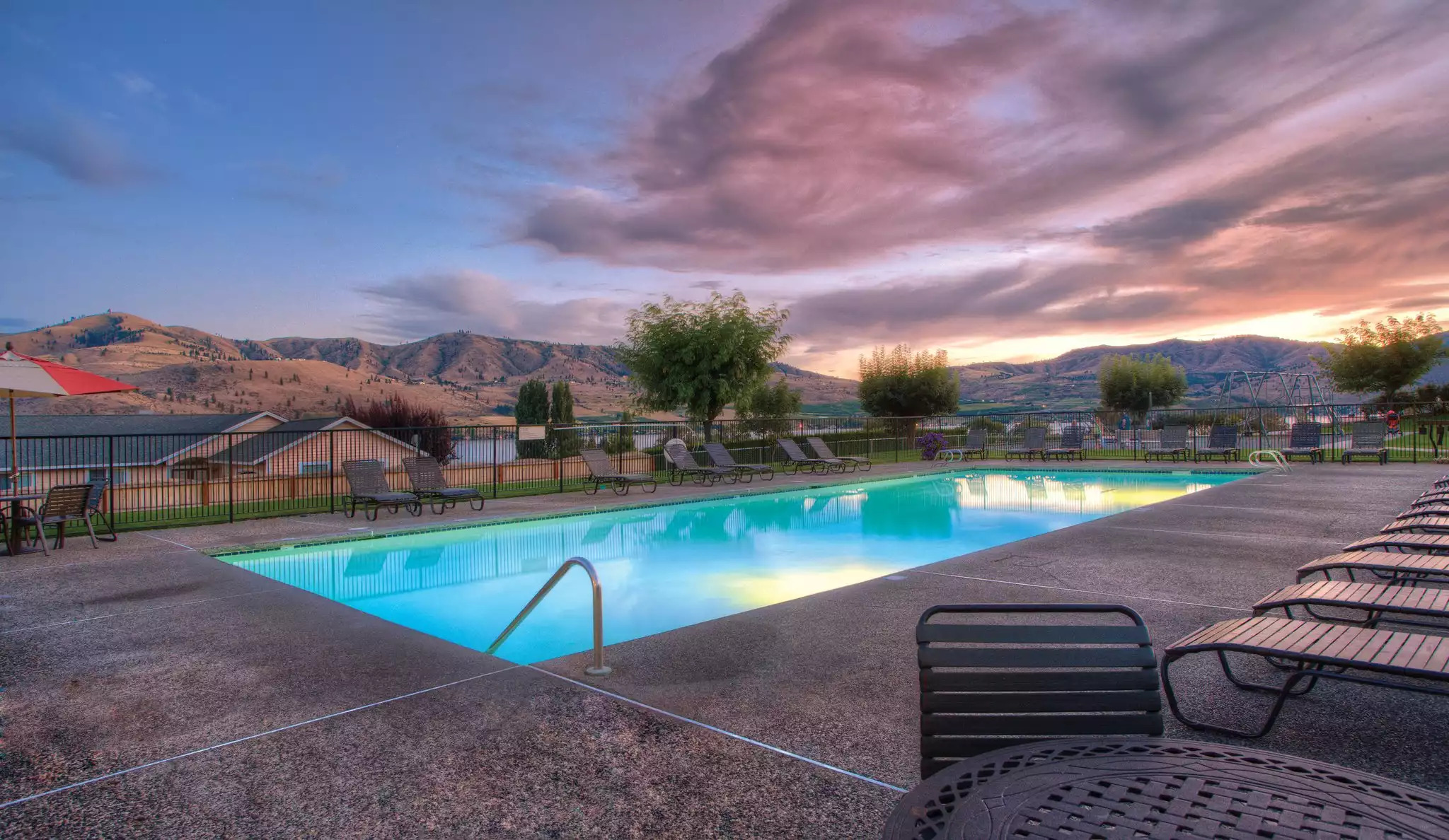 Adult & Kids Pool Adult & Kids Pool - Lake Chelan Shores 1bdr - Chelan