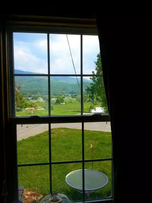 View from your window! View from your window! - Lovely Cottage with Smoky Mtn views & Bkfast!! - Pigeon Forge