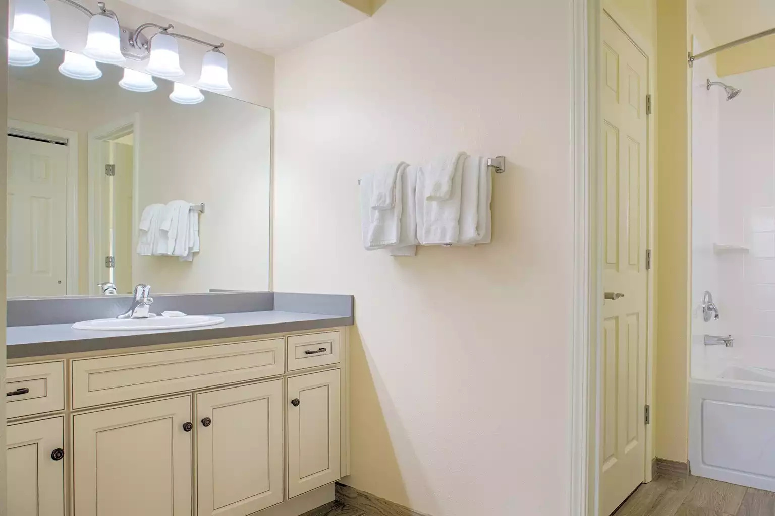 Bathroom Bathroom - Branson Resort 2bdr - Branson