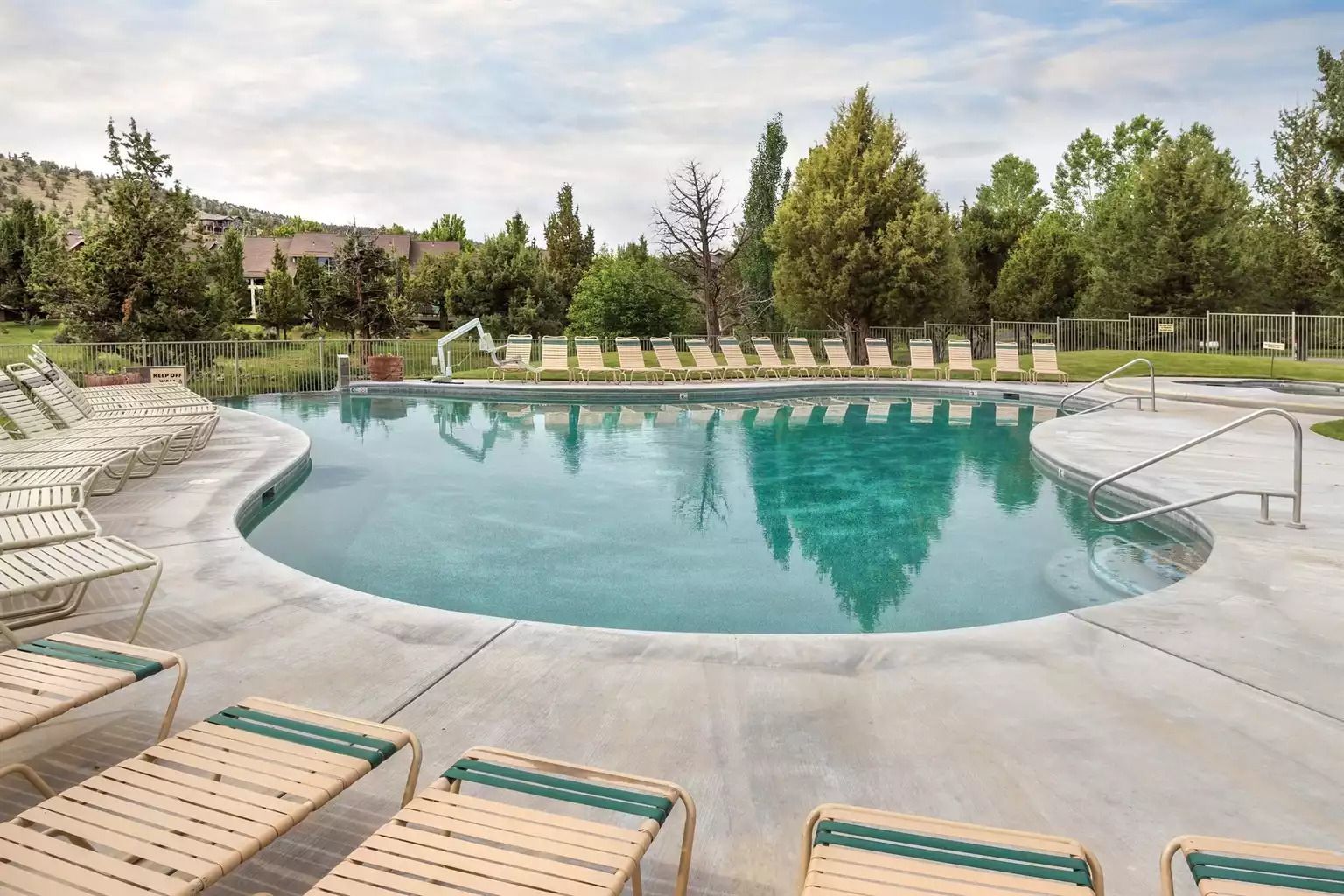 Adult & Kids Pool Adult & Kids Pool - Eagle Crest Resort 3bdr Chalet - Redmond
