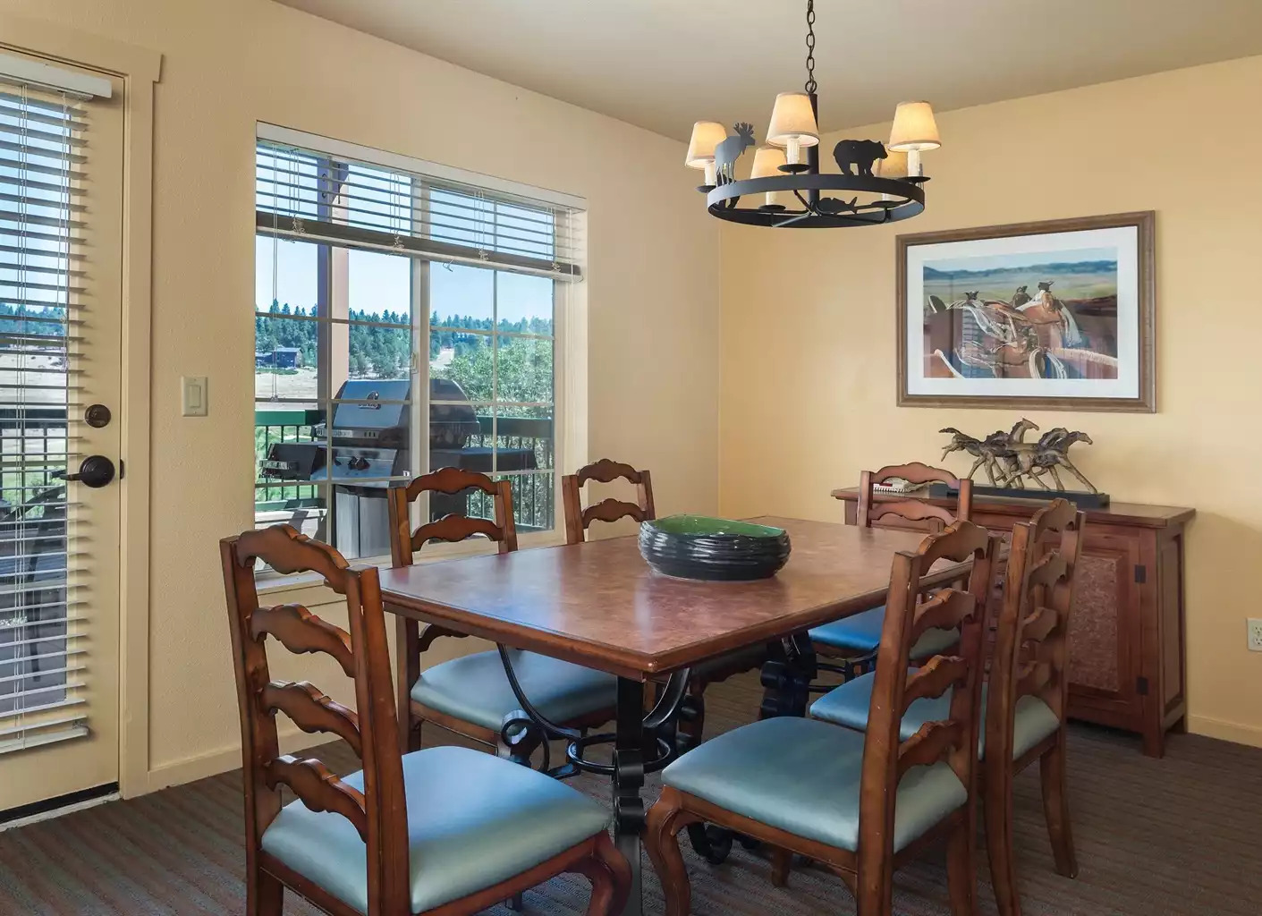 Dining Area Dining Area - Running Y Resort 3bdr - Klamath Falls