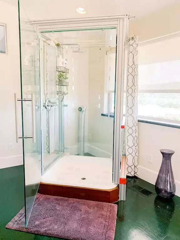 Now this shower will blow your mind. What a great item! Now this shower will blow your mind. What a great item! - Be Suite - Vineyard Retreat - Paso Robles