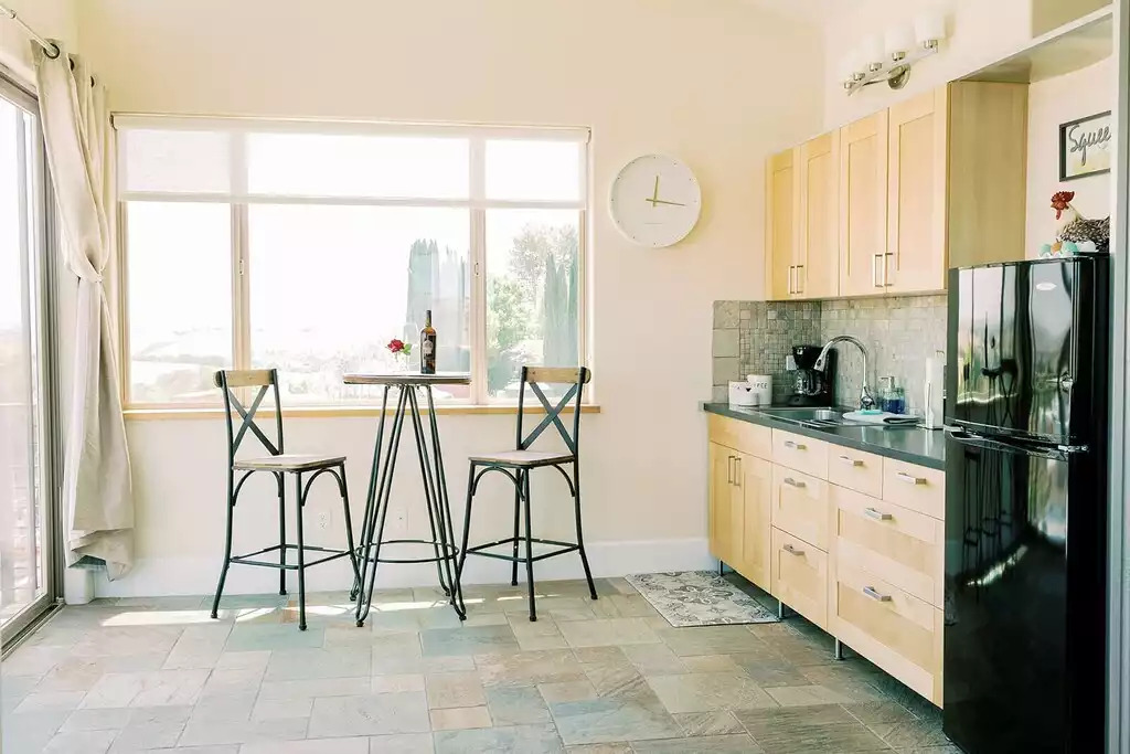 Kitchenette Kitchenette - Stay Suite -Vineyard Retreat - Paso Robles