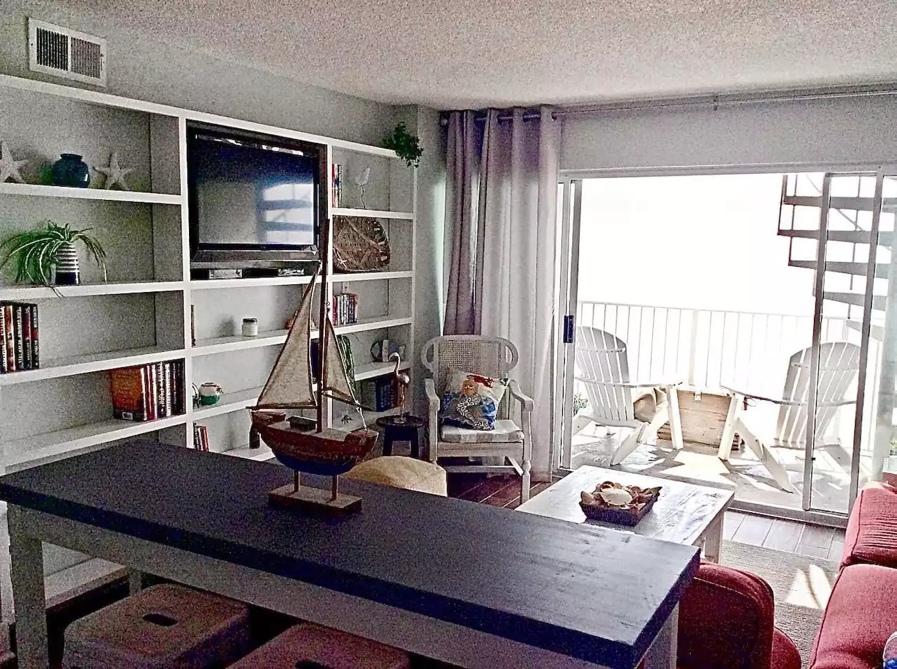 PENTHOUSE OCEANFRONT RETREAT ROOFTOP TERRACE KING Ensuite ZP2 - North Myrtle Beach PENTHOUSE OCEANFRONT RETREAT ROOFTOP TERRACE KING Ensuite ZP2 - North Myrtle Beach