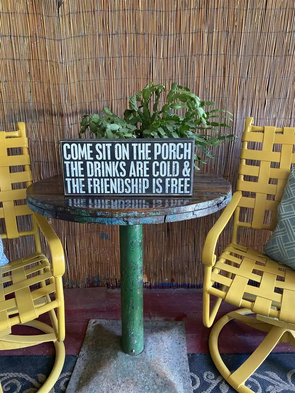 Covered patio to relax and have your morning coffee or your evening drink. Covered patio to relax and have your morning coffee or your evening drink. - SuperHost 7yrs Real New Orleans Charm,A+Loc - Bywater