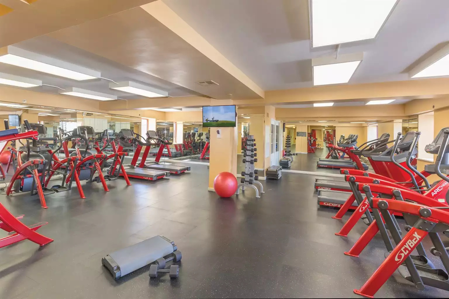 Indoor Gym Indoor Gym - Avenue Plaza Resort Studio - New Orleans