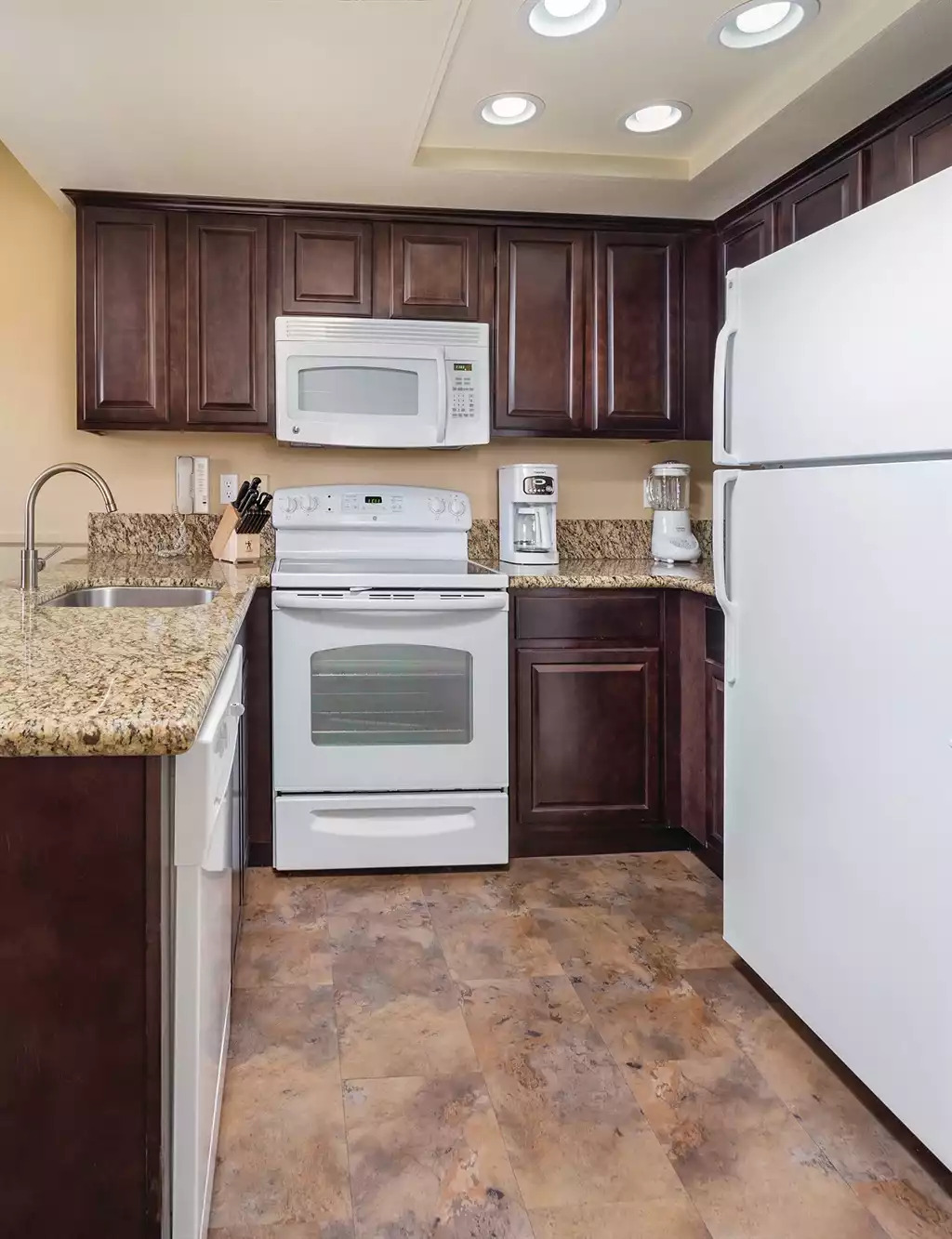 Kitchen Kitchen - Havasu Dunes Resort 1bdr - Lake Havasu City