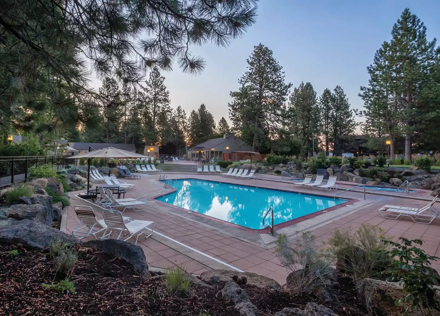 Pools & Hot Tubs Pools & Hot Tubs - Seventh Mountain Resort Studio - Bend