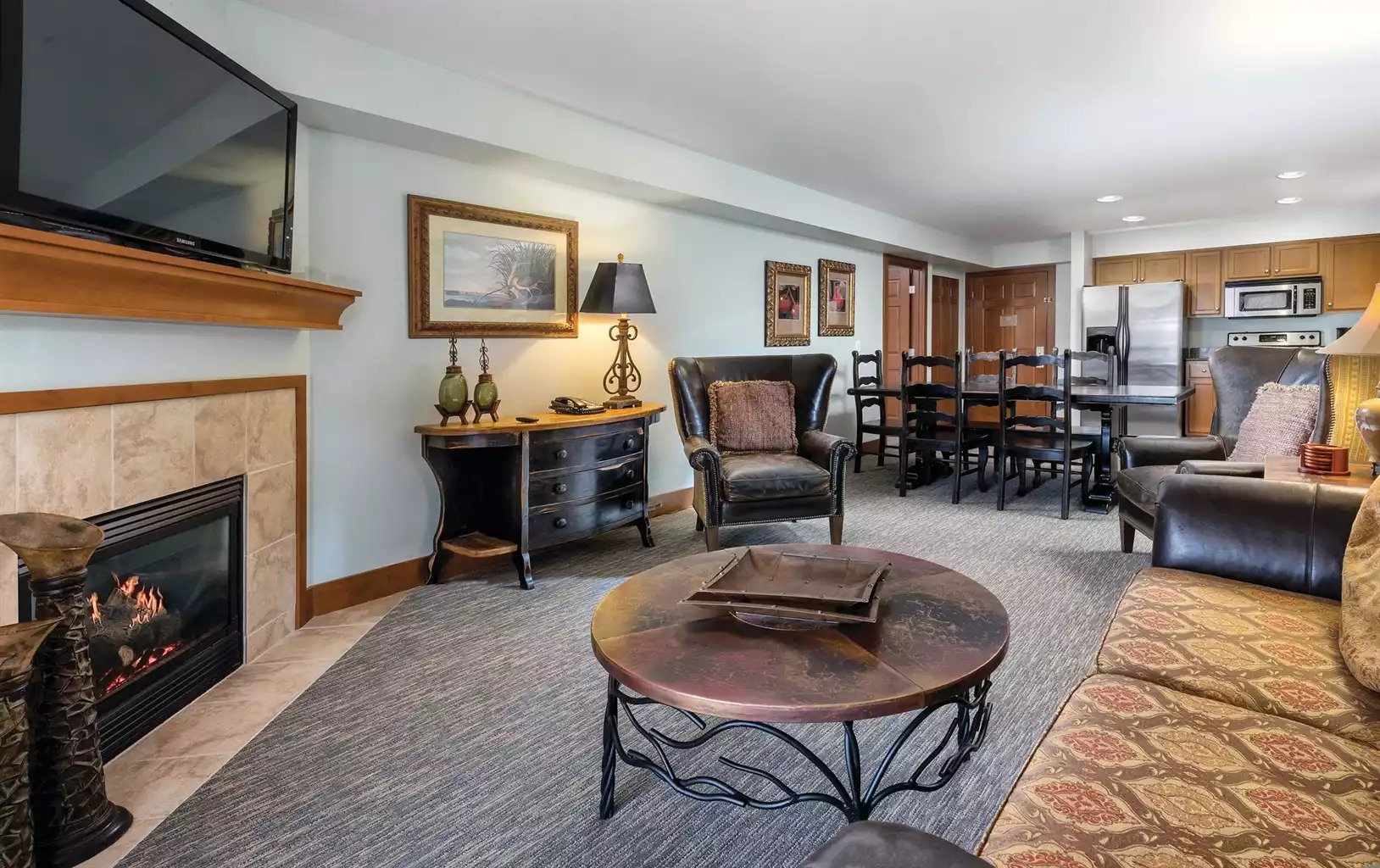 Living Area & Kitchen Living Area & Kitchen - Blaine Resort 2bdr - Blaine