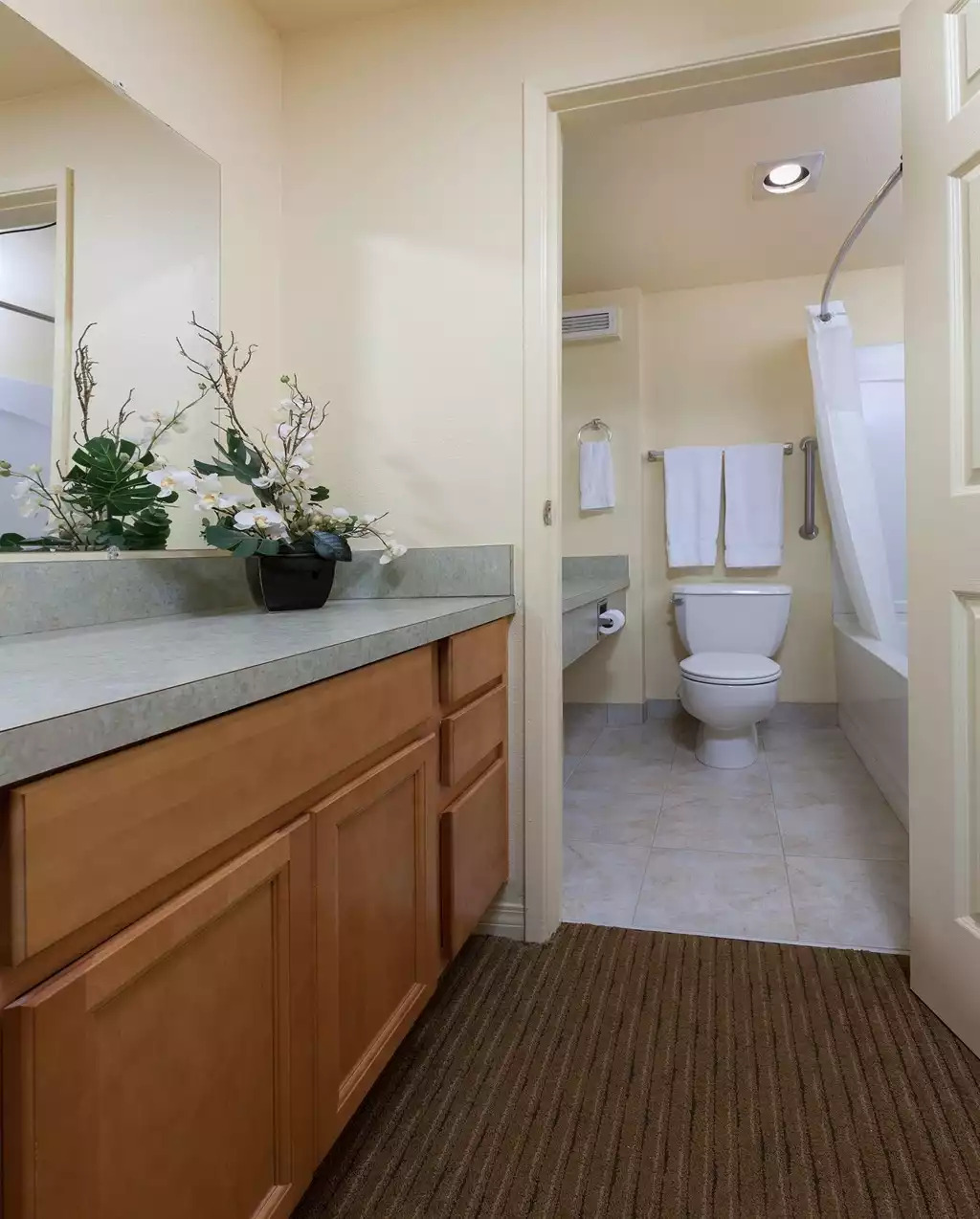 Bathroom Bathroom - Surfside Inn Resort 2bdr - Ocean Park