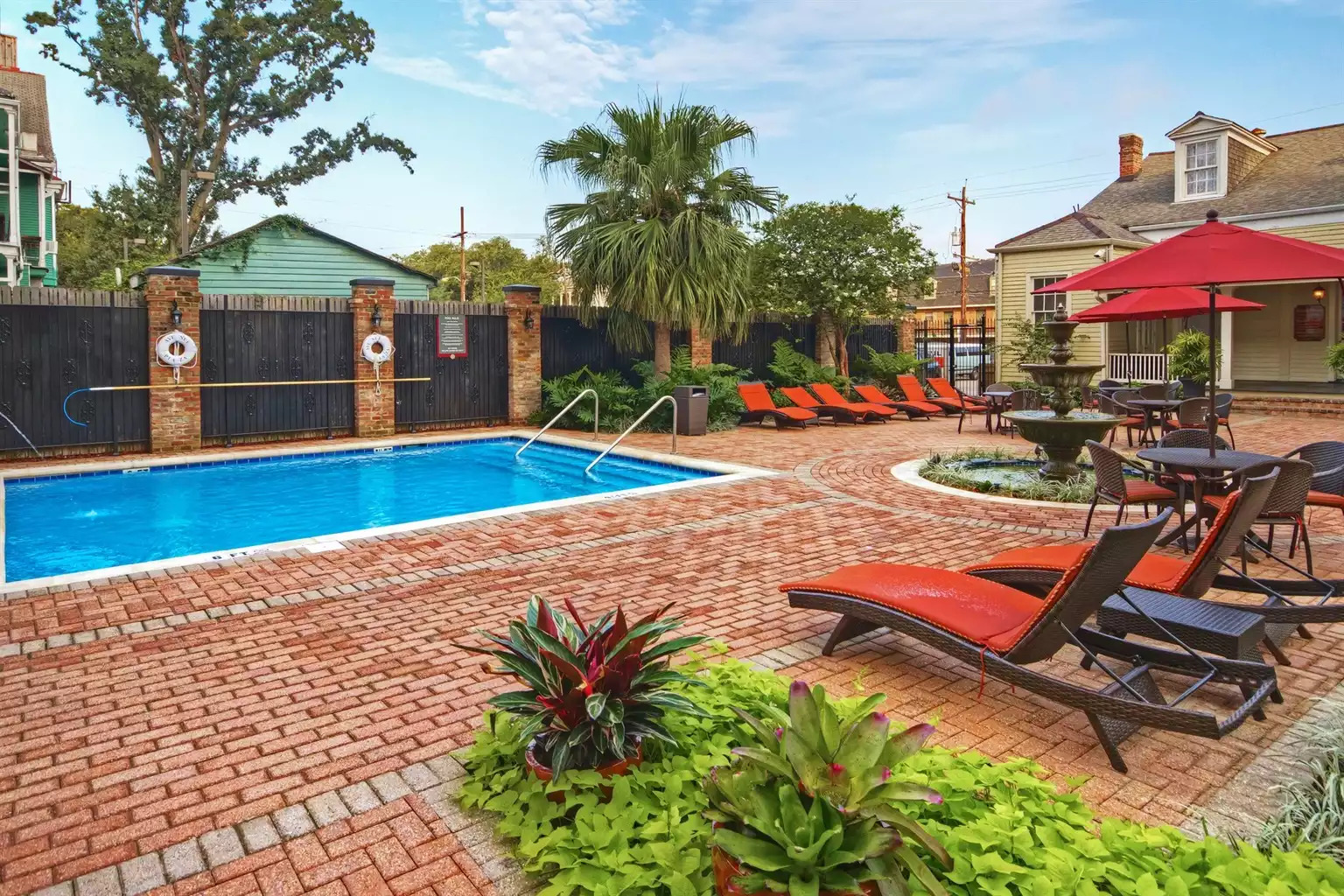 Adult & Kids Pool Adult & Kids Pool - Avenue Plaza Resort Studio - New Orleans