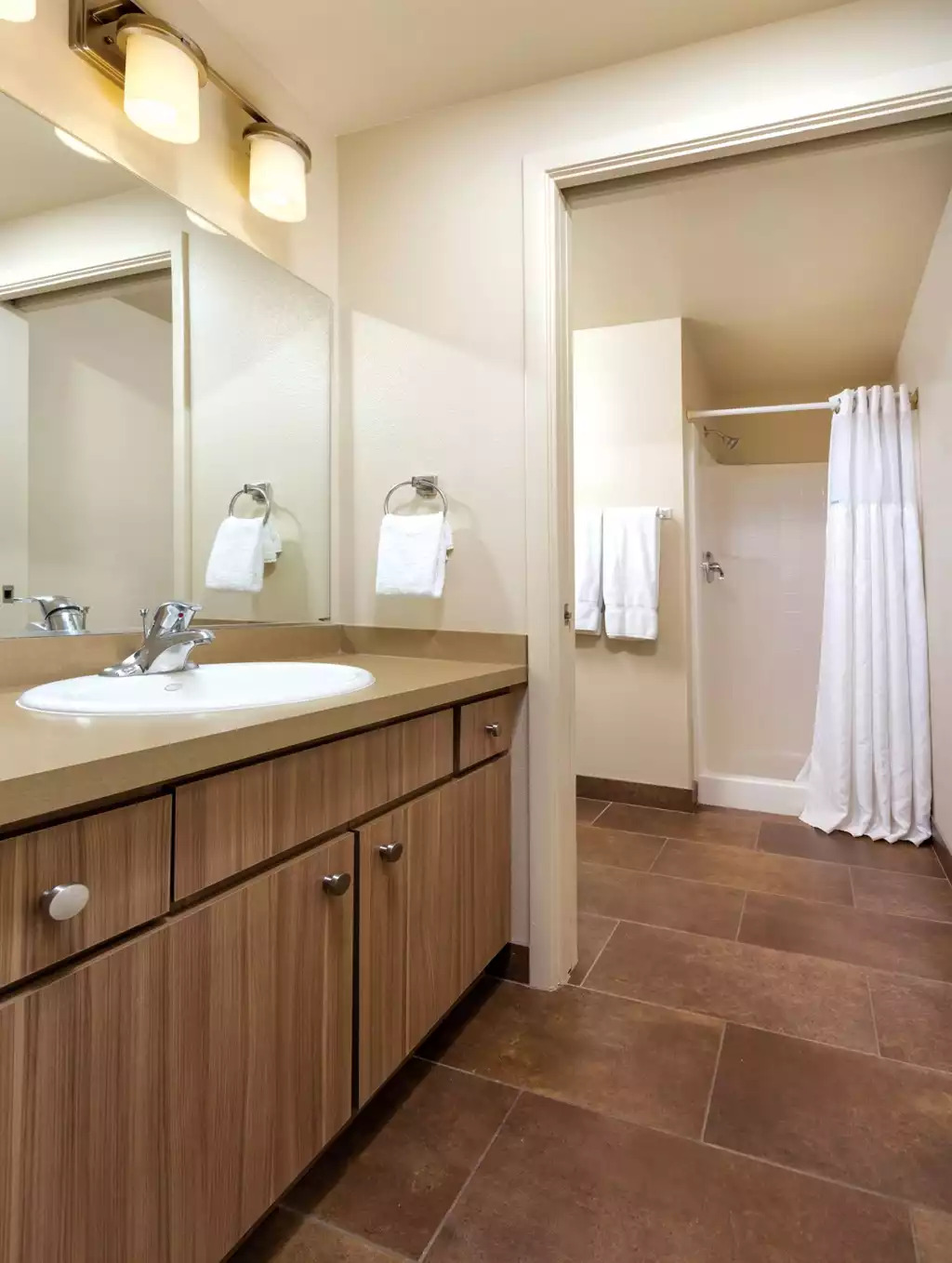 Bathroom Bathroom - Boulevard Resort 2bdr Twin - Las Vegas