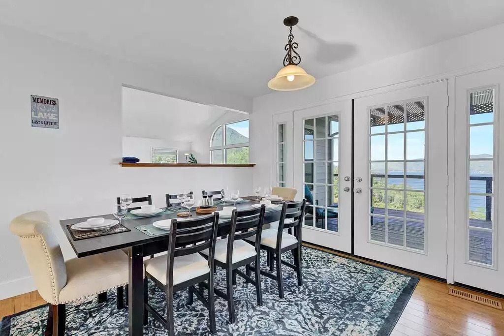 Enjoy dining viewing the lake with 8 chairs. Enjoy dining viewing the lake with 8 chairs. - NEW Unobstructed Lake/Mountain View home, movie rm - Kelseyville