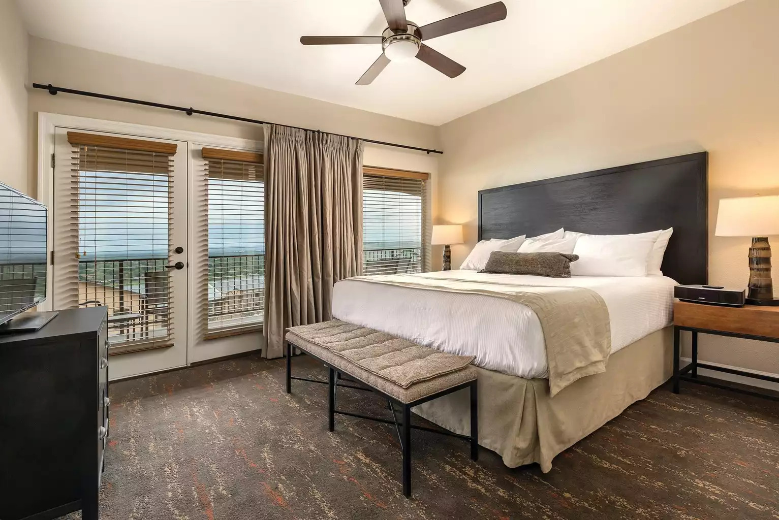 Master Bedroom Master Bedroom - Marble Falls Resort 3bdr - Marble Falls