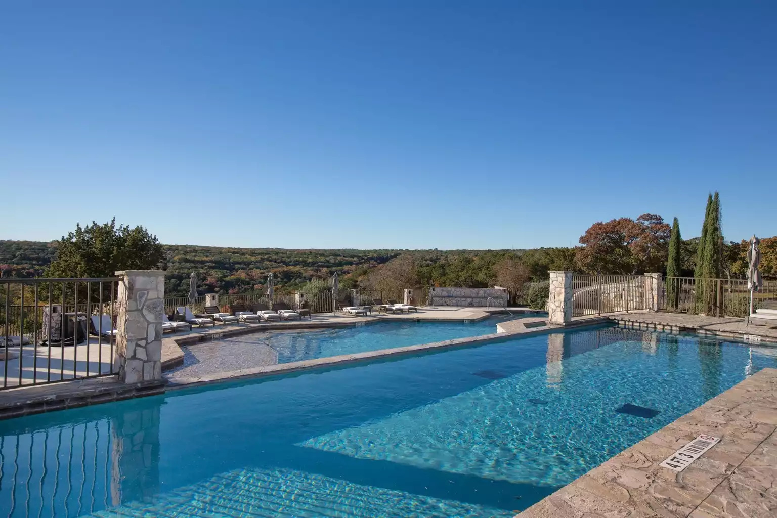 Overlooking Pool Overlooking Pool - Stablewood Springs Resort 2bdr - Hunt