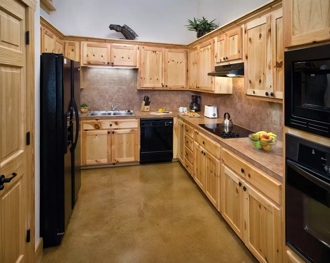 Kitchen Kitchen - New Braunfels Resort 2bdr Deluxe - New Braunfels