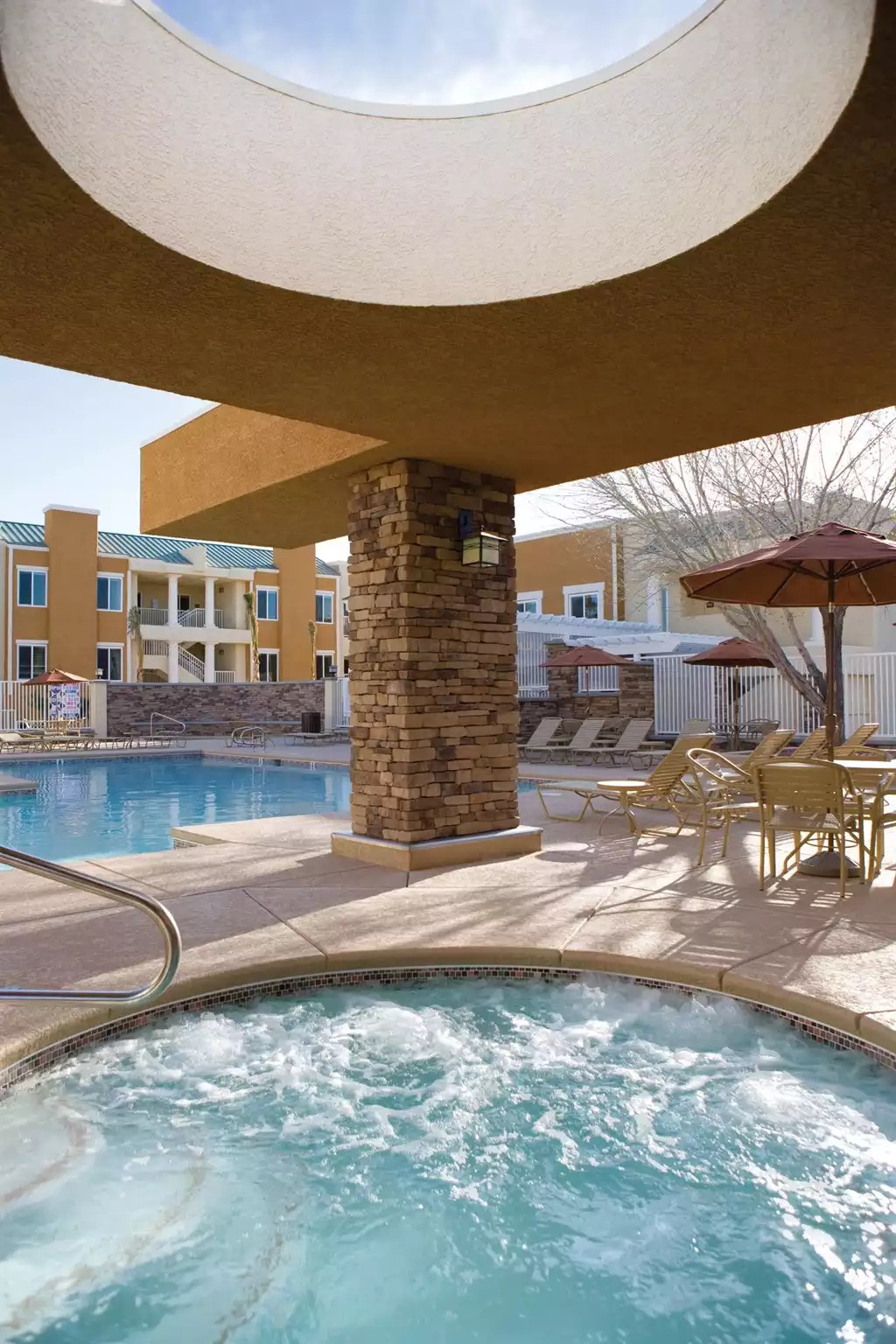 Pool & Hot Tub Pool & Hot Tub - Tropicana Resort 2bdr Queen - Las Vegas