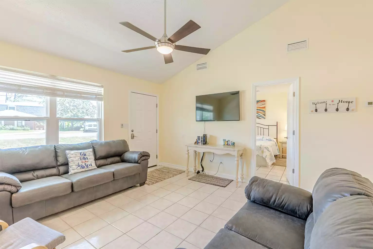 Split floor plan with master BR on the left. Split floor plan with master BR on the left. - Deb's Grand Lagoon 3 BR Home - Panama City Beach
