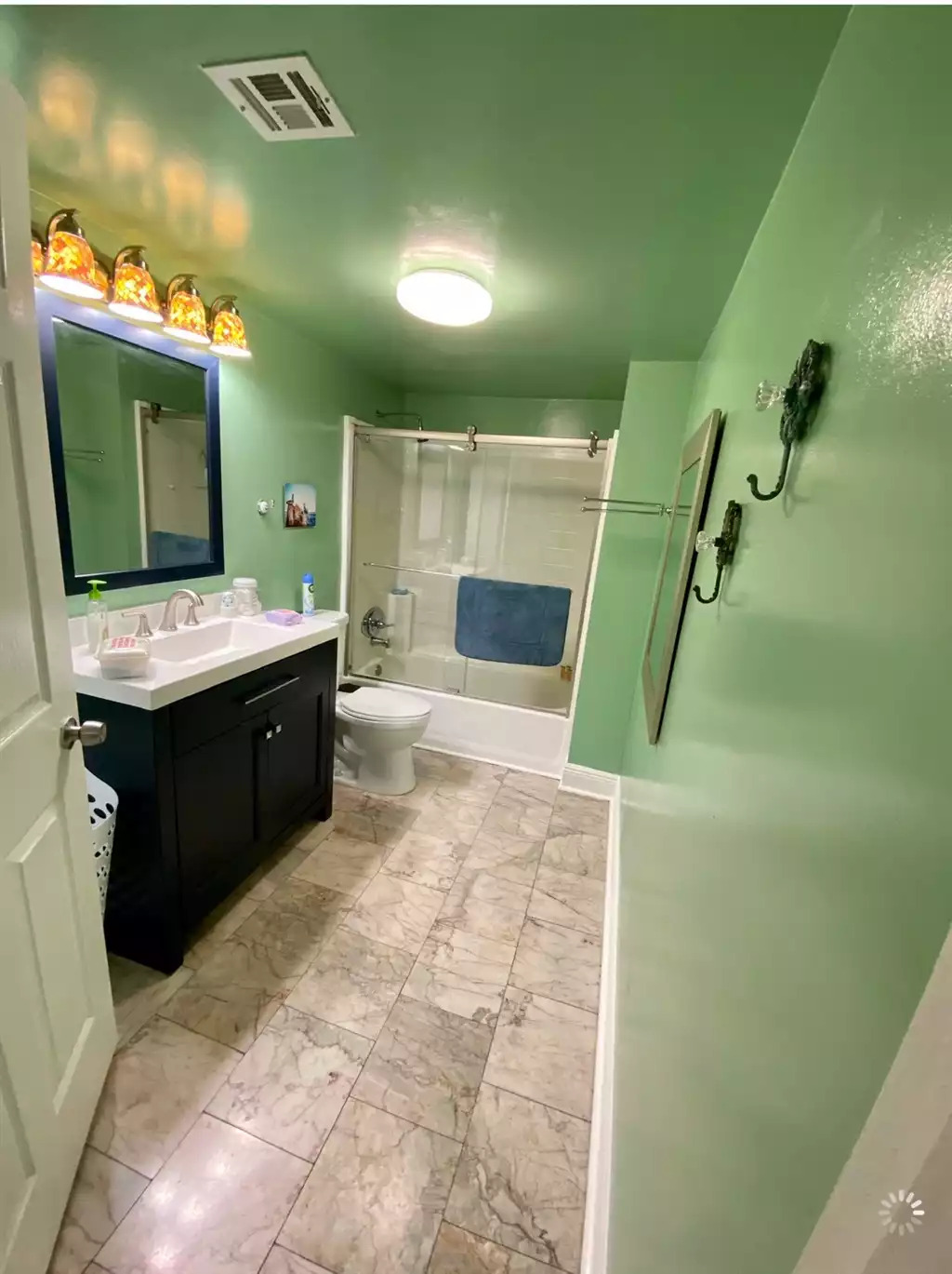 1st full bathroom 1st full bathroom - SuperHost 7yrs Real New Orleans Charm,A+Loc - Bywater