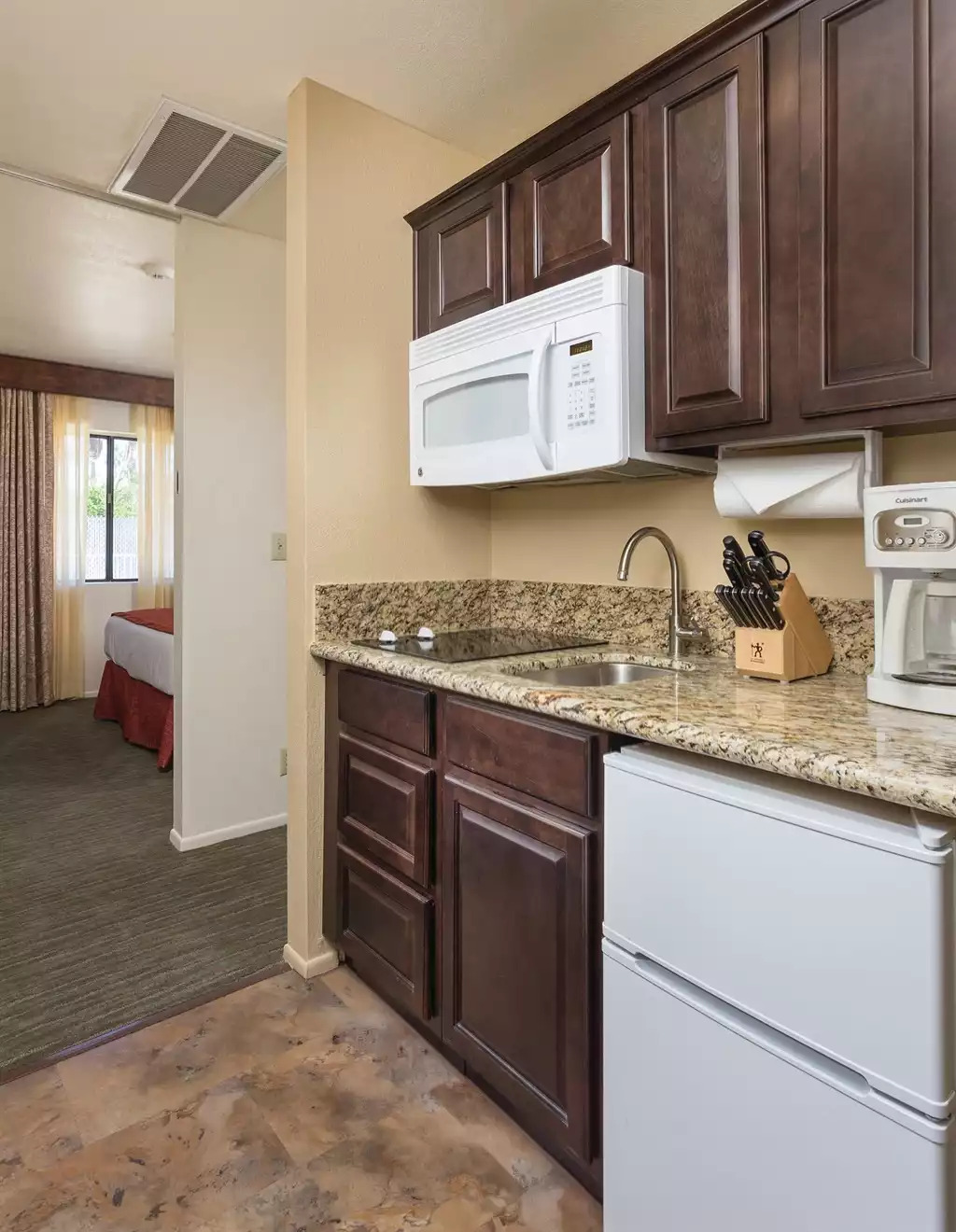 Kitchen Kitchen - Havasu Dunes Resort Studio - Lake Havasu City