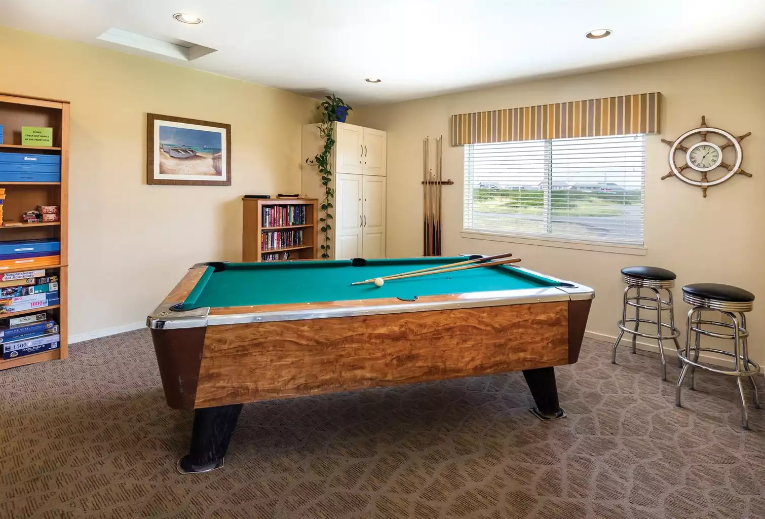 Game room Game room - Mariner Village 2bdr - Ocean Shores