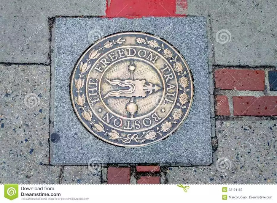 Freedom Trail/ Self Guided Walking Tour of Historical Boston Freedom Trail/ Self Guided Walking Tour of Historical Boston - Special! Comfortable, 1.5 mile to center - Boston