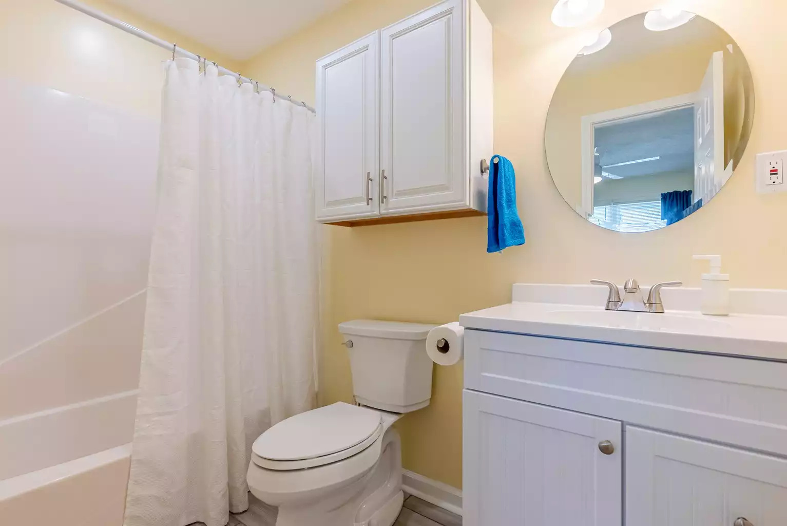 Master Bath Master Bath - Deb's Grand Lagoon 3 BR Home - Panama City Beach