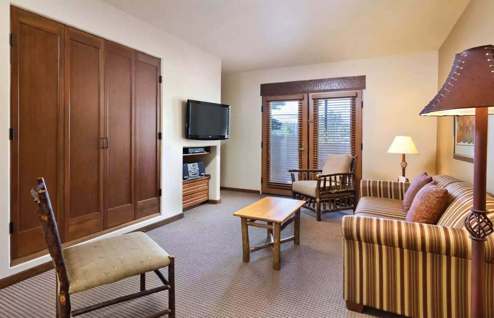 Living Area Living Area - Taos Resort 2bdr Queen - Taos