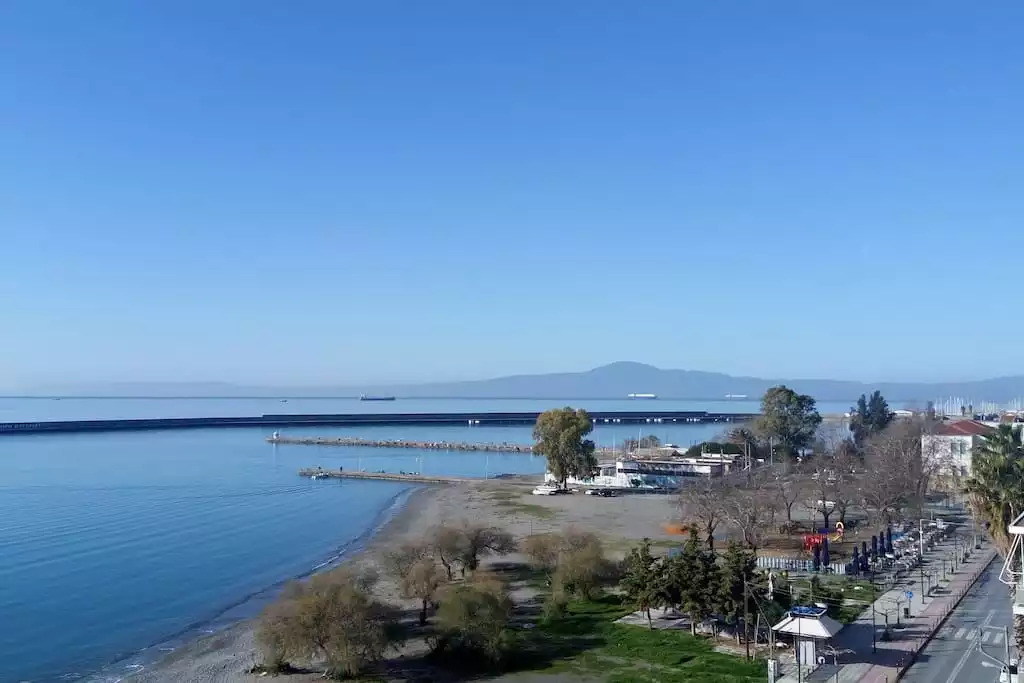 Where in the summer months the amusement park rises..... Where in the summer months the amusement park rises..... - Seafront Penthouse / LEO - Kalamata