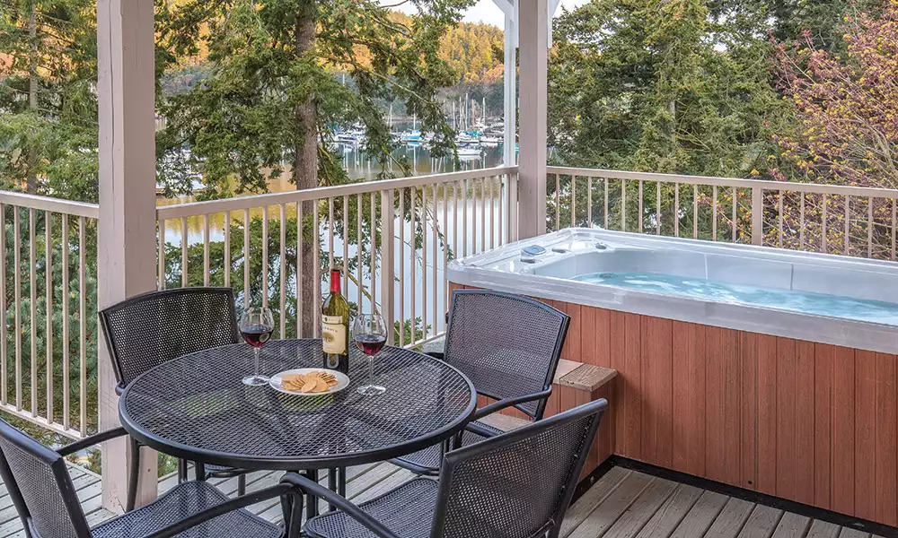 Balcony Balcony - Deer Harbor Resort Studio Deluxe Cottage - Deer Harbor