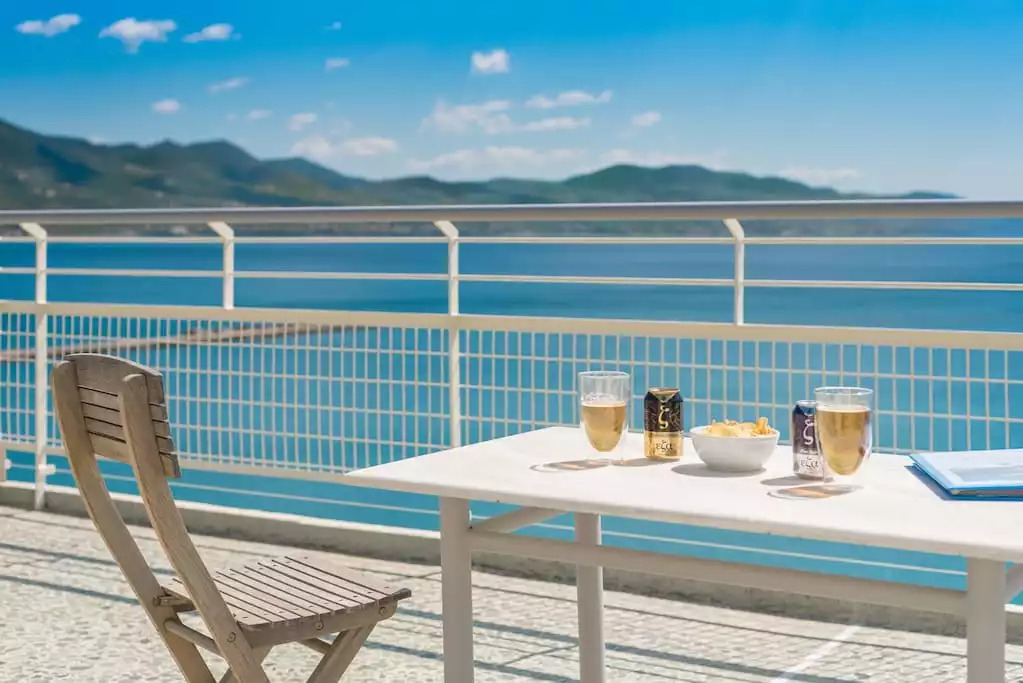 Afternoon beer on a warm spring day .... only one of the 1000 moods one can experience in a unique way when staying in this magnificent Seafront Penthouse Afternoon beer on a warm spring day .... only one of the 1000 moods one can experience in a unique way when staying in this magnificent Seafront Penthouse - Seafront Penthouse / LEO - Kalamata