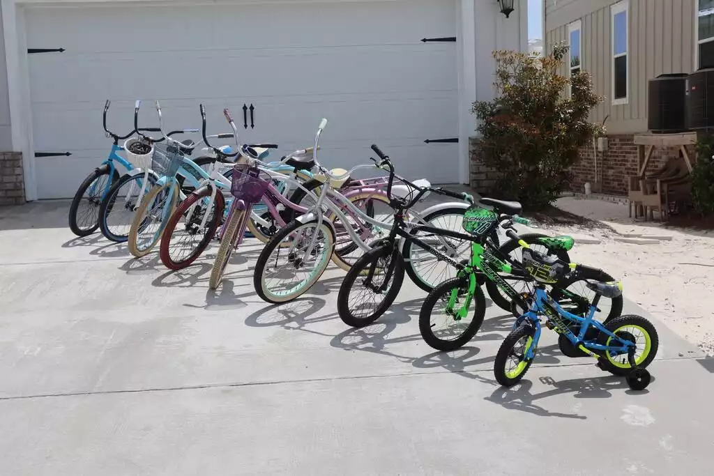 "Shipwrecked" provides a large assortment of bikes, even a couple with training wheels, for cruising around the 25+ miles of the Gulf State Park or to the beach. (Bring your own helmets!) Direct access to the park is across from the house & pool. "Shipwrecked" provides a large assortment of bikes, even a couple with training wheels, for cruising around the 25+ miles of the Gulf State Park or to the beach. (Bring your own helmets!) Direct access to the park is across from the house & pool. - Shipwrecked Beach House Orange Beach, Alabama - Orange Beach