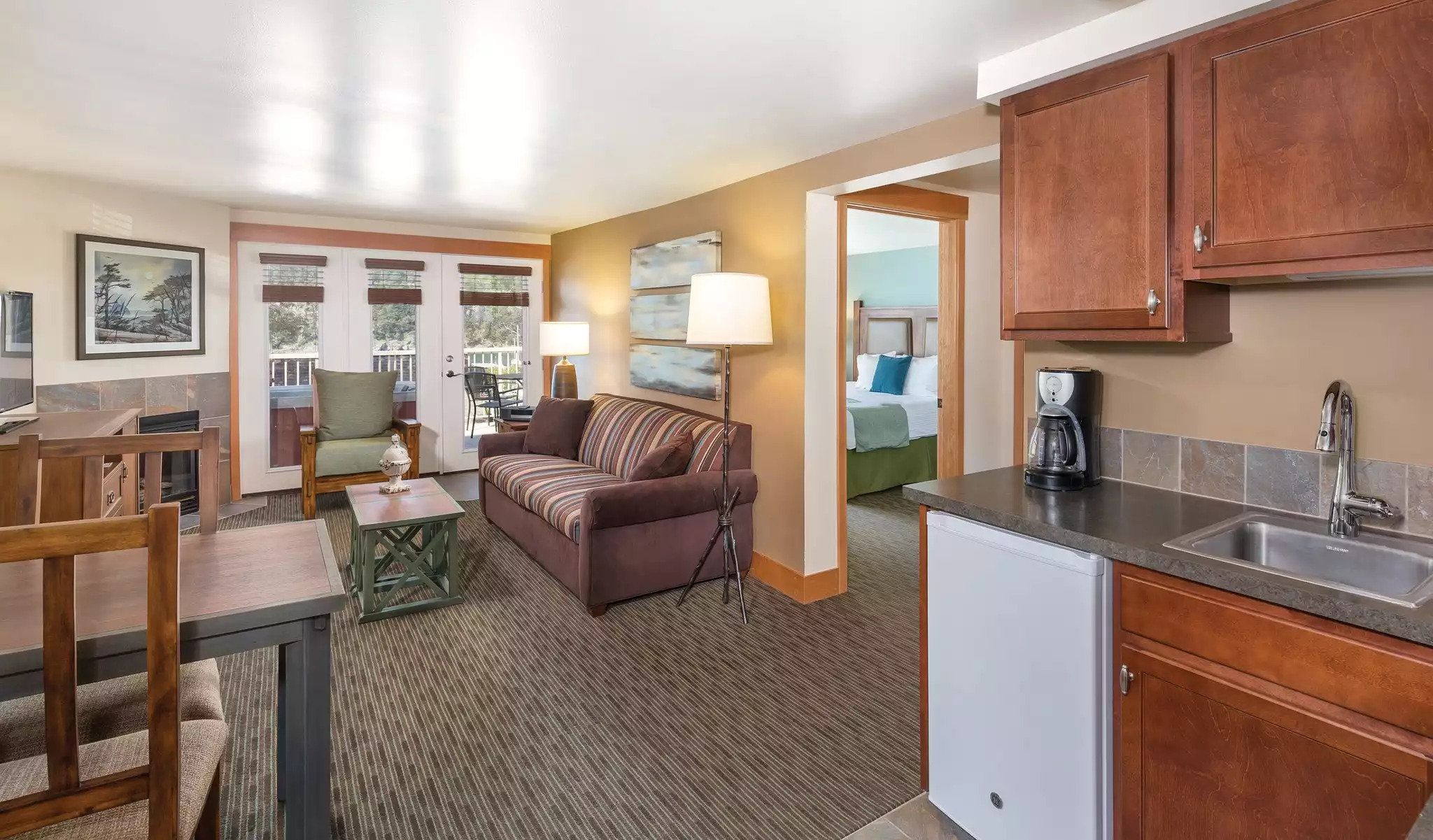 Kitchen & Living Area Kitchen & Living Area - Deer Harbor Resort 1bdr Hillside Suite - Deer Harbor