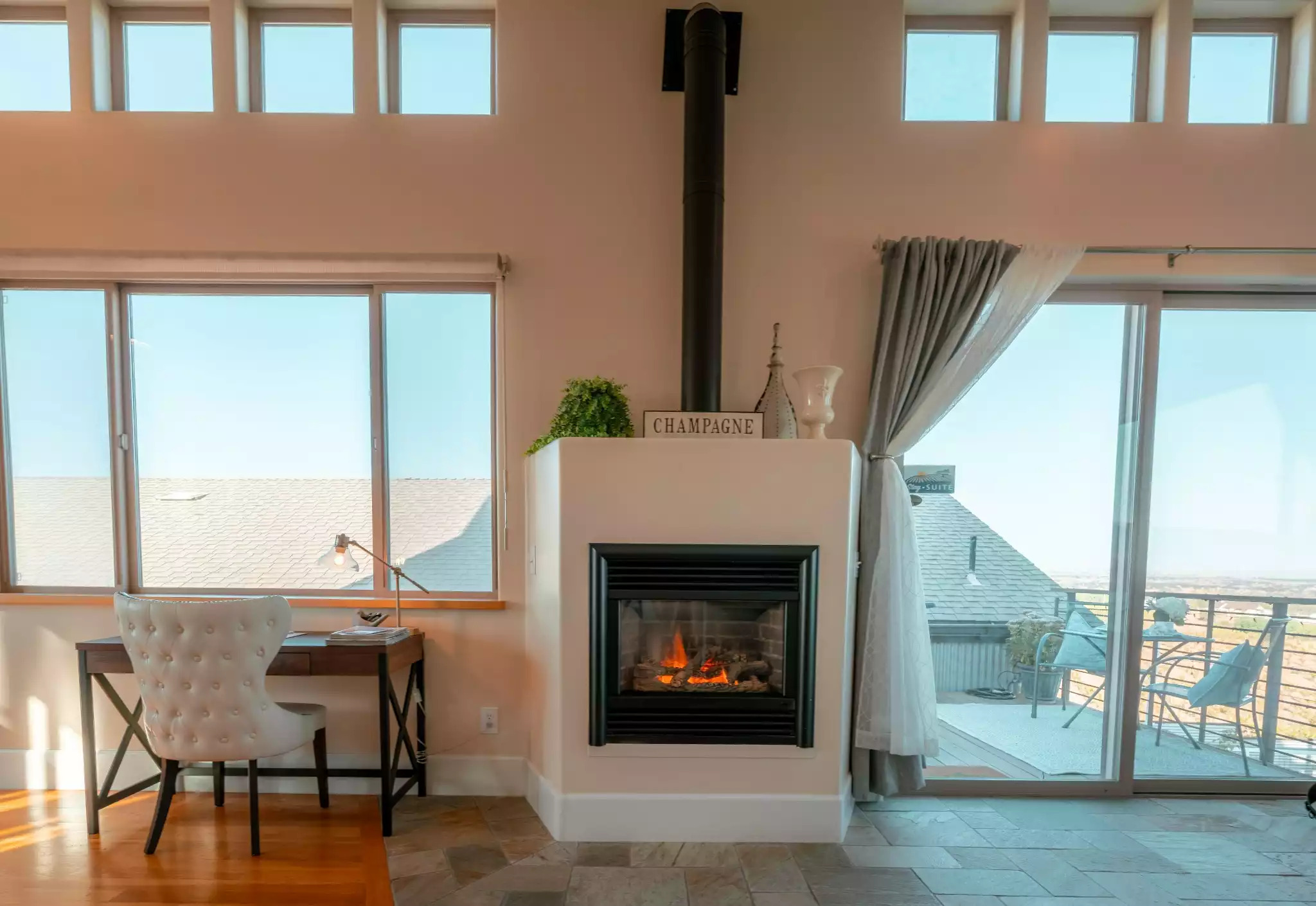 Gas fireplace for cooler Paso nights Gas fireplace for cooler Paso nights - Stay Suite -Vineyard Retreat - Paso Robles