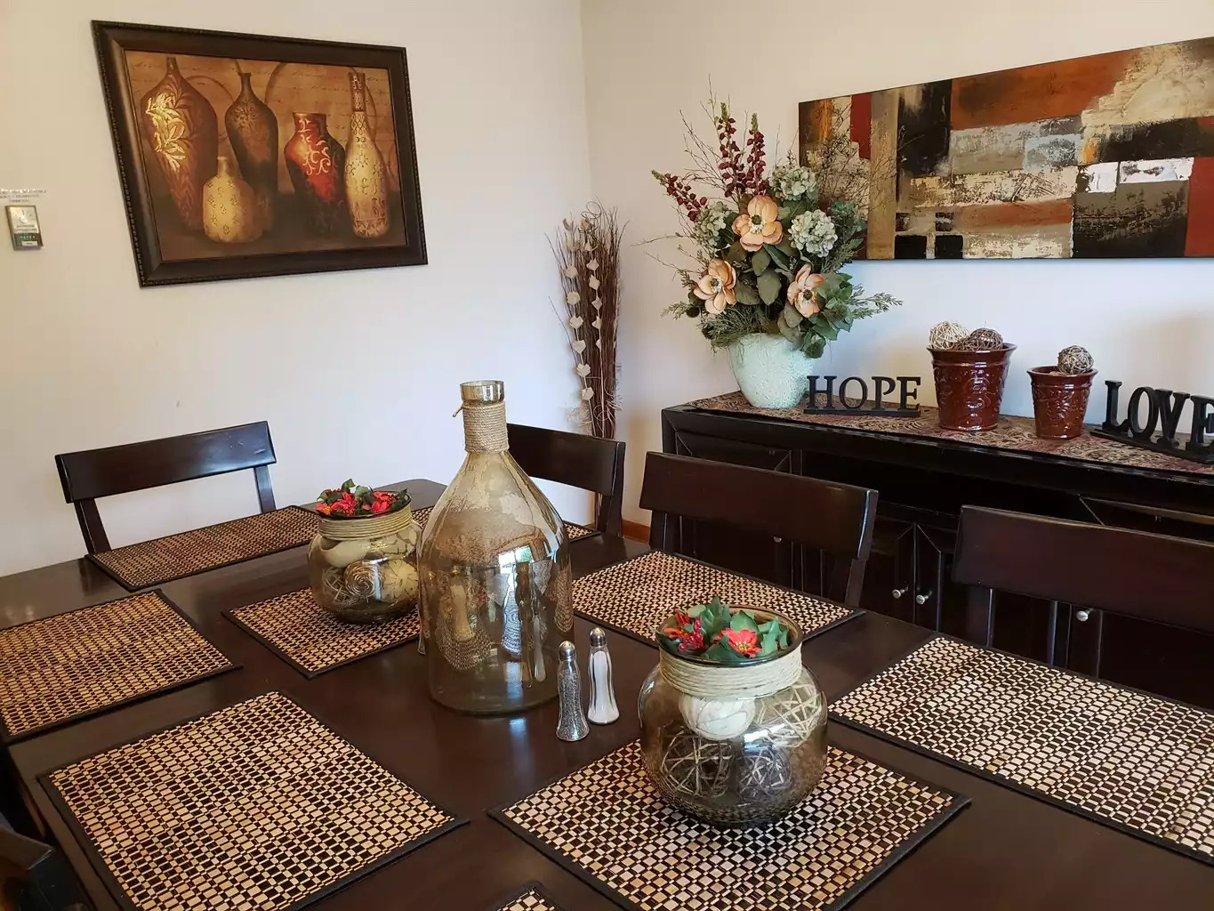Enjoy meals in the main dining room Enjoy meals in the main dining room - Leaping Fawn Lodge - Waynesville