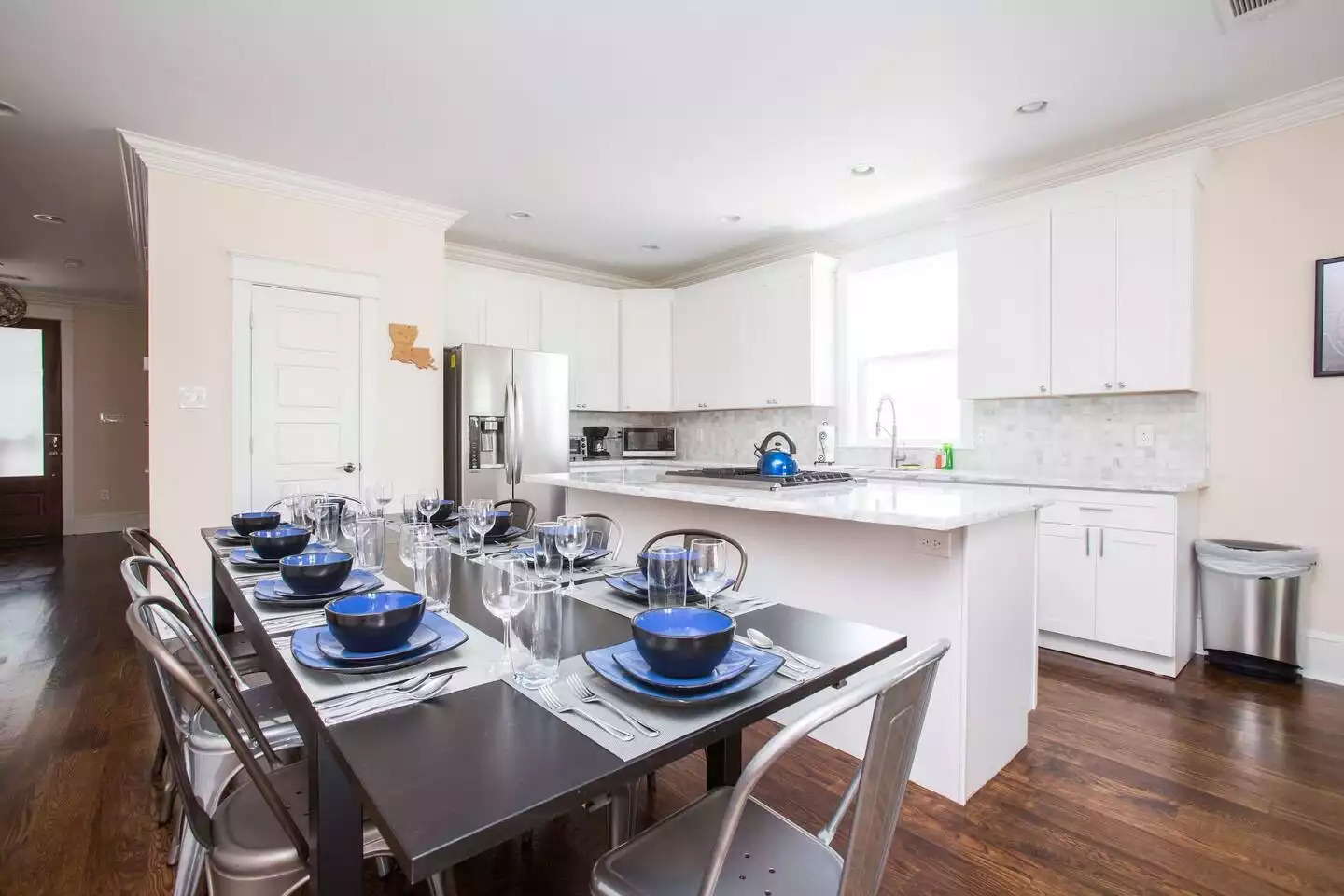 Kitchen, dining. Kitchen, dining. - Gravier Quarters off the Ave - New Orleans