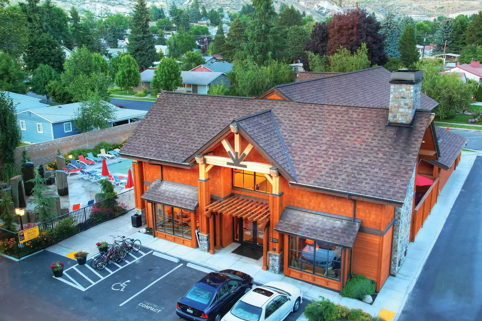 Exterior View Exterior View - Lake House Resort 1bdr Deluxe - Chelan