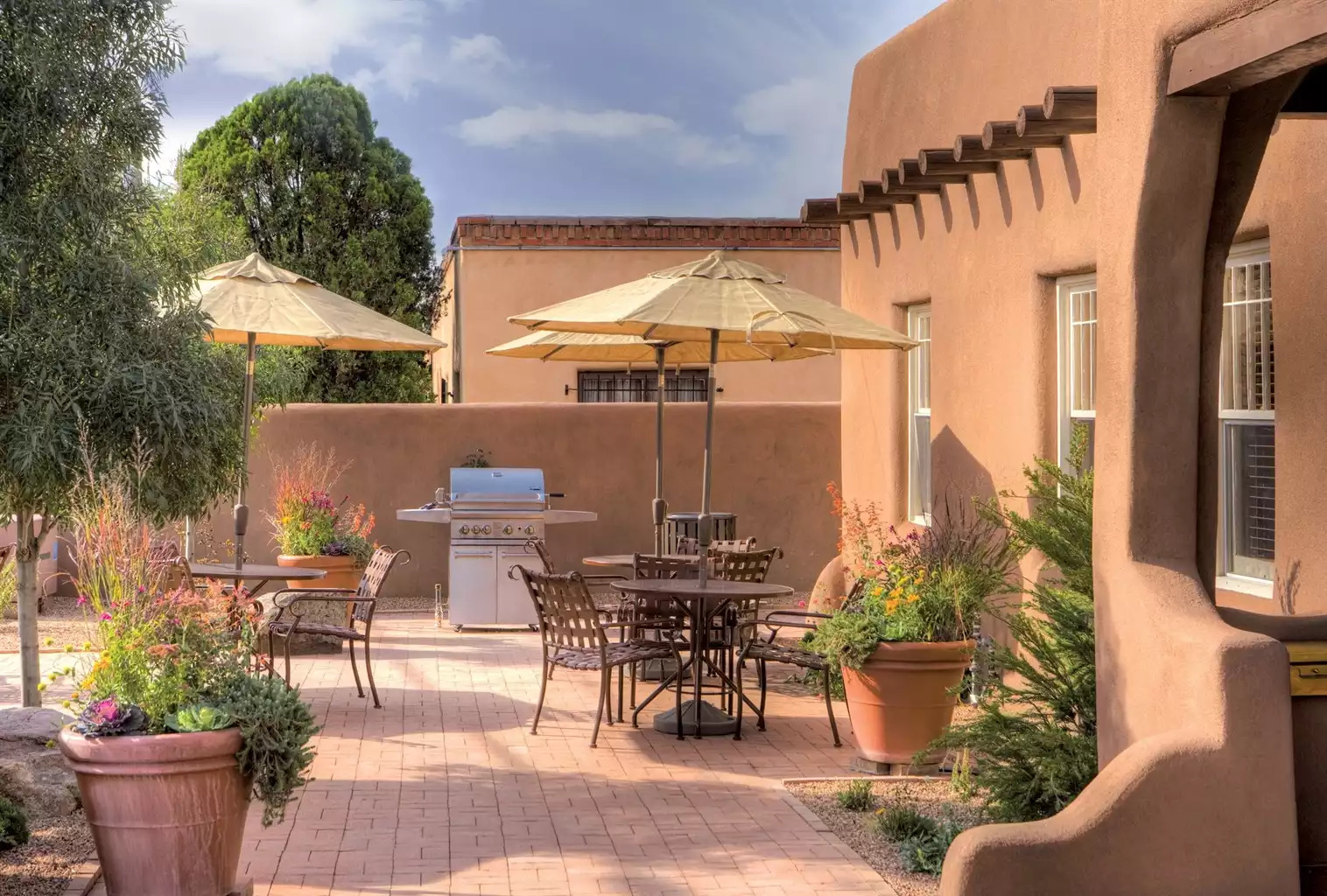 Picnic & Grill Area Picnic & Grill Area - Santa Fe Resort Studio Compact - Santa Fe