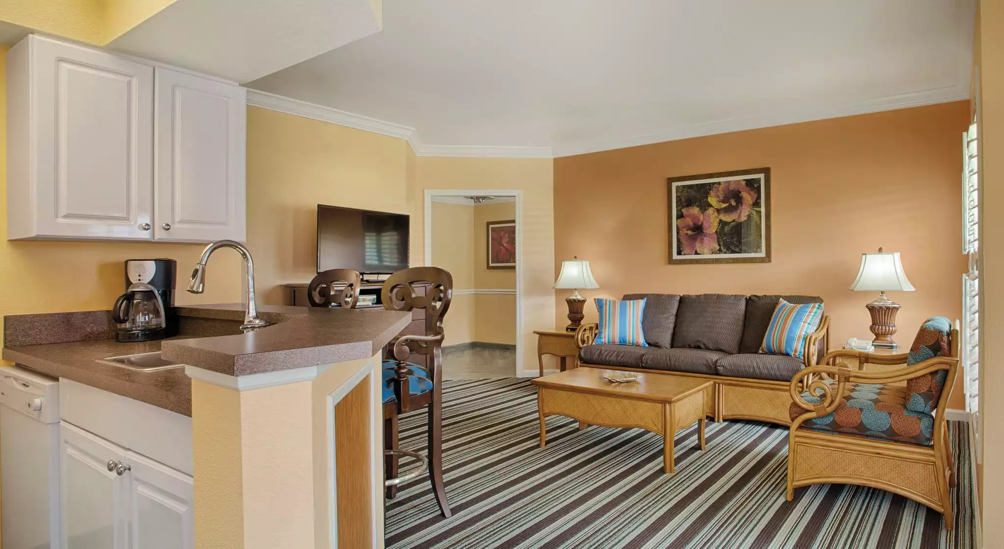 Kitchen & Living Area Kitchen & Living Area - Kingstown Reef Resort 3bdr - Orlando